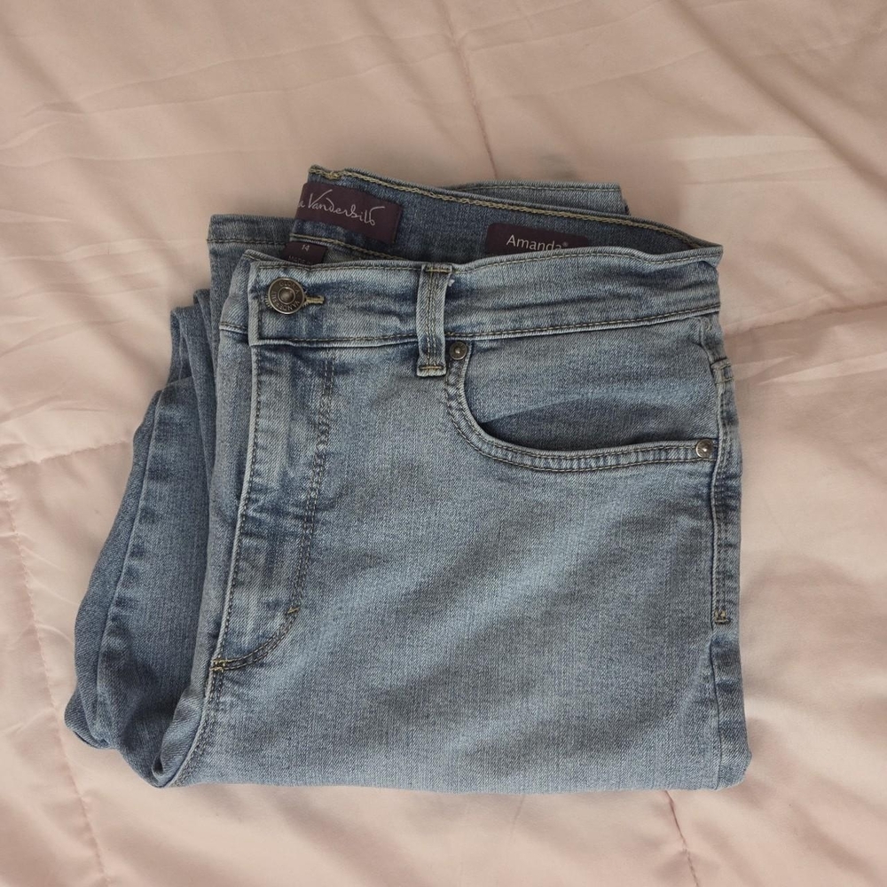 Gloria Vanderbilt Light Blue Straight Leg Jeans